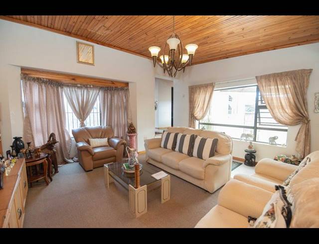 4 BEDROOM HOUSE FOR SALE IN MALABAR